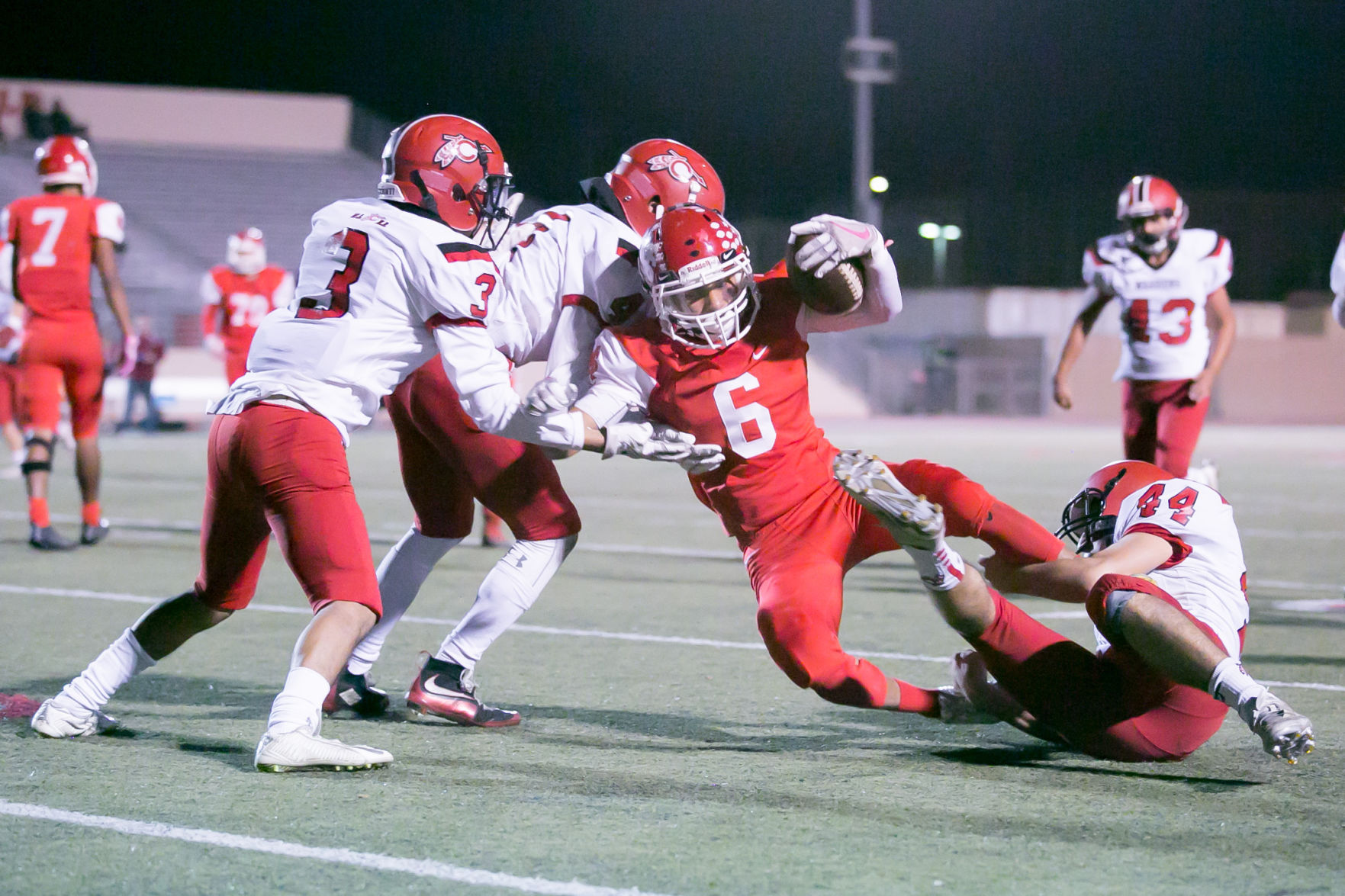 111017 Santa Maria Carpinteria Football 002.jpg